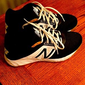 Men’s tennis shoes